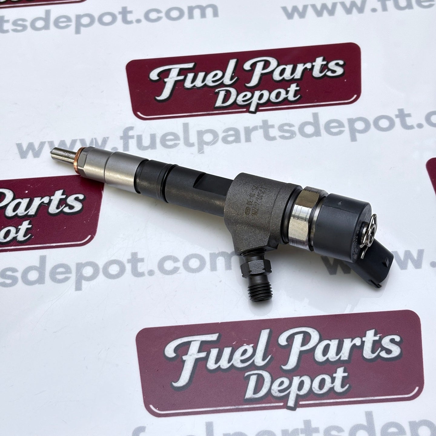 1 Pc Fuel Injector 0445110679 129C28 - 53100 For Yanmar Thermoking 4TNV88C 2.2L - Fuel Parts Depot