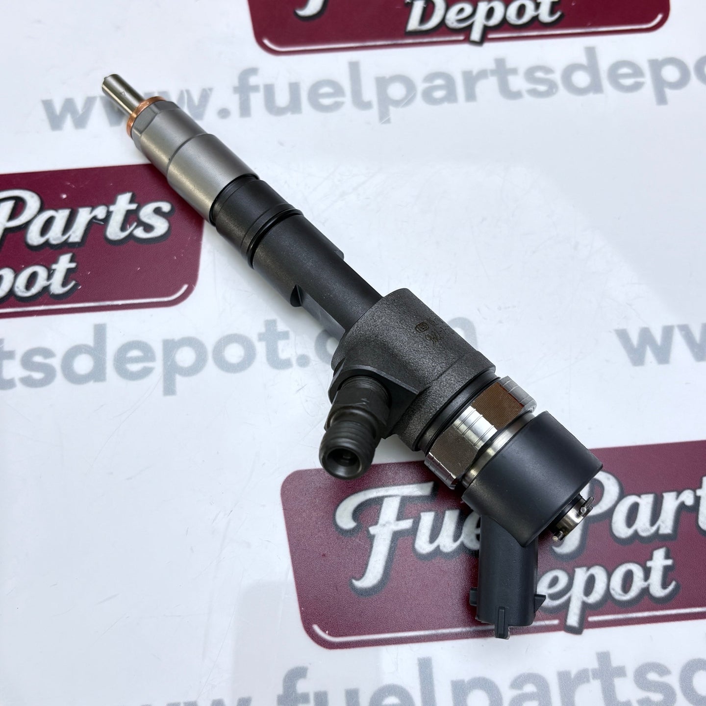 1 Pc Fuel Injector 0445110679 129C28 - 53100 For Yanmar Thermoking 4TNV88C 2.2L - Fuel Parts Depot