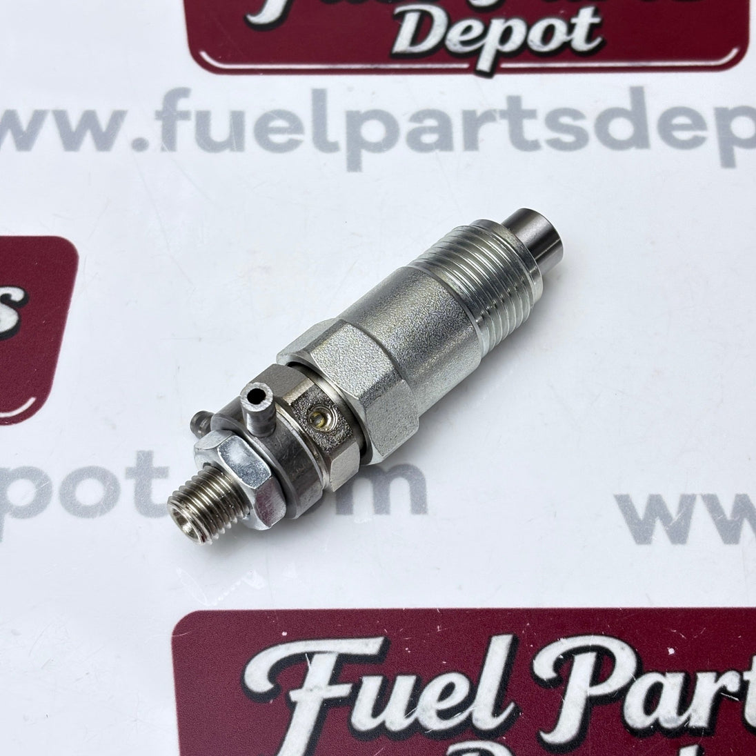 1 Pc Fuel Injector 15271 - 53000 for Kubota D750 D850 D950 D1302 D1402 V1702 V1902 Kubota Tractor L185 L245 L2050 L295 L2350 L235 - Fuel Parts Depot