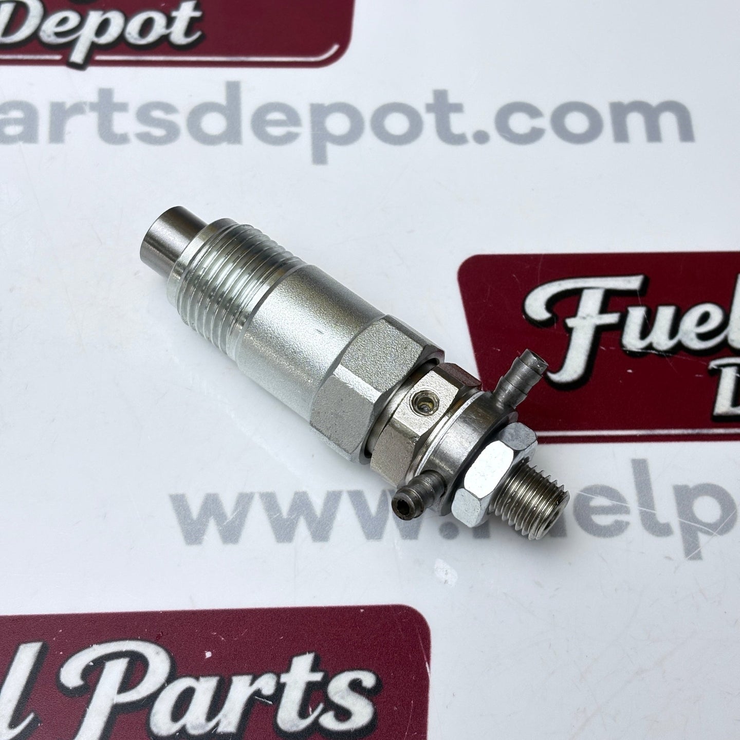 1 Pc Fuel Injector 15271 - 53020 for Kubota D750 D850 D950 D1302 D1402 V1702 V1902 Engine - Fuel Parts Depot