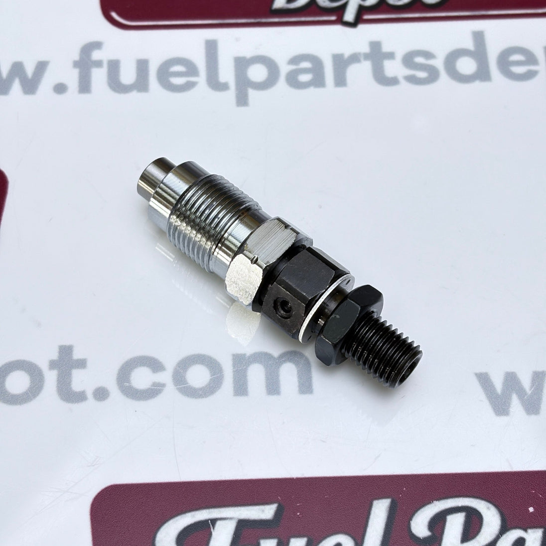 1 Pc Fuel Injector 16001 - 53904 For Kubota B7300HSD B7400HSD B7410D BX1500D BX1800D GF1800E ZD1011 ZD1021 ZD221 ZD321 ZD323 - Fuel Parts Depot