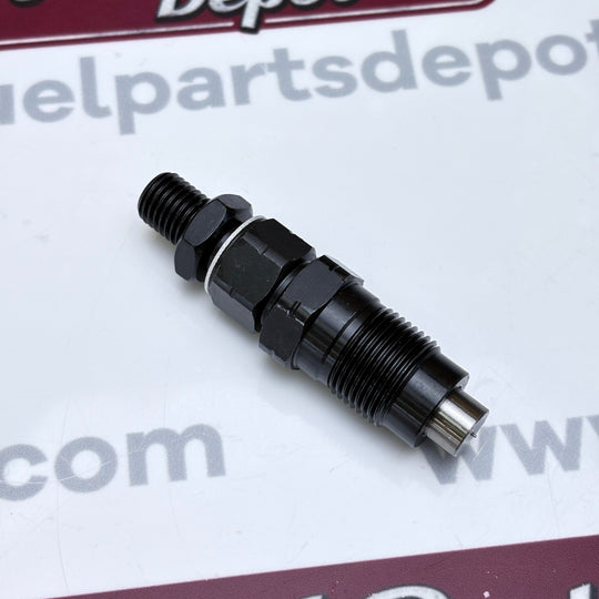 1 Pc Fuel Injector 1G677 - 53903 1G677 - 53900 1G677 - 53902 for Kubota D1005 D1105 D1305 D1105 - T V1505 - Fuel Parts Depot