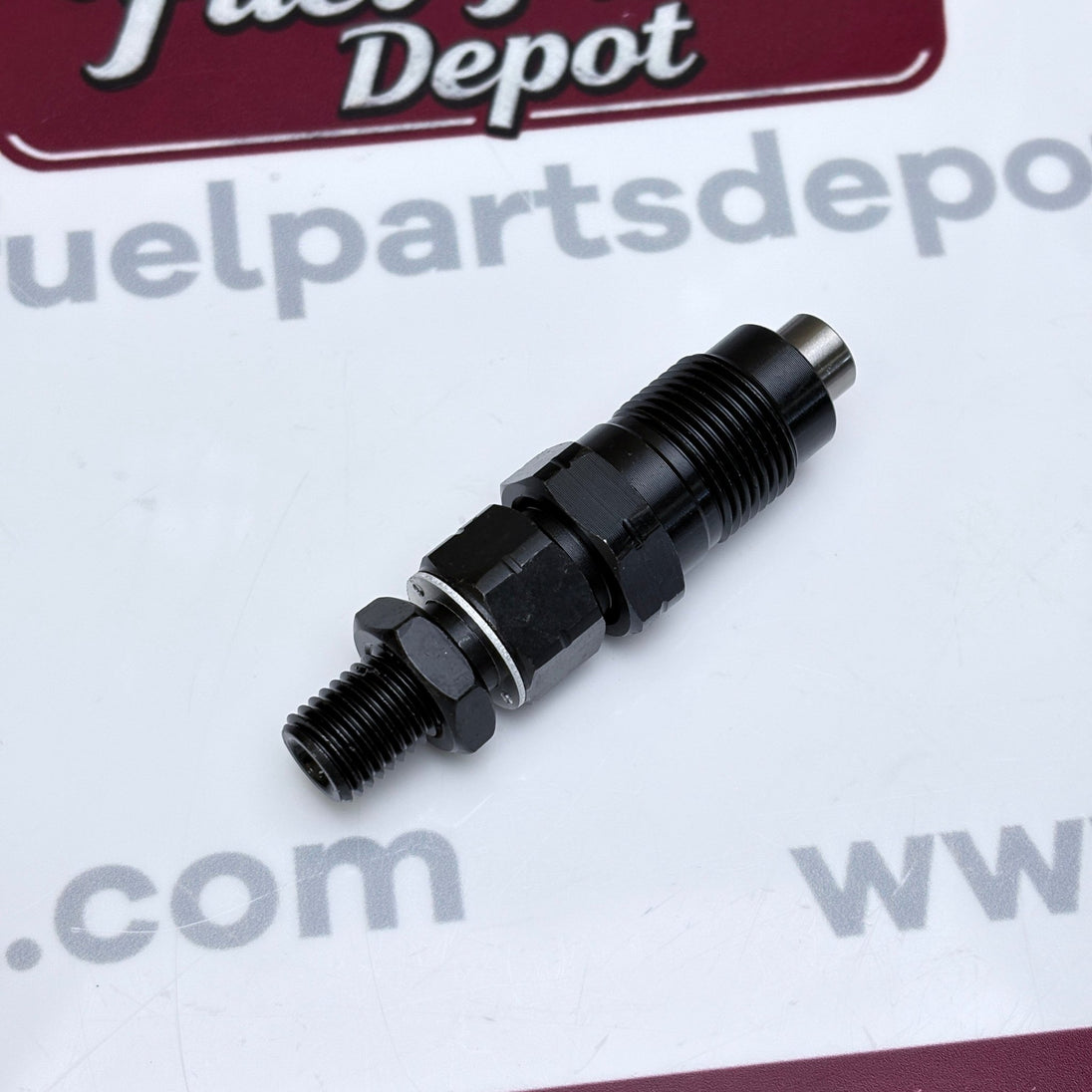 1 Pc Fuel Injector 1G677 - 53903 1G677 - 53900 1G677 - 53902 for Kubota D1005 D1105 D1305 D1105 - T V1505 - Fuel Parts Depot