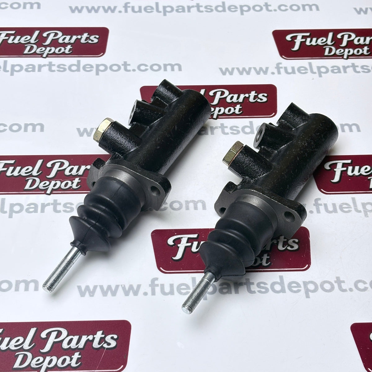 2 Pcs Master Brake Cylinder 182445A1 D143162 D141150 for Case 580K 580L 580M 580SL 580SM 570LXT 570MXT 585G 590SL Backhoe Loader - Fuel Parts Depot