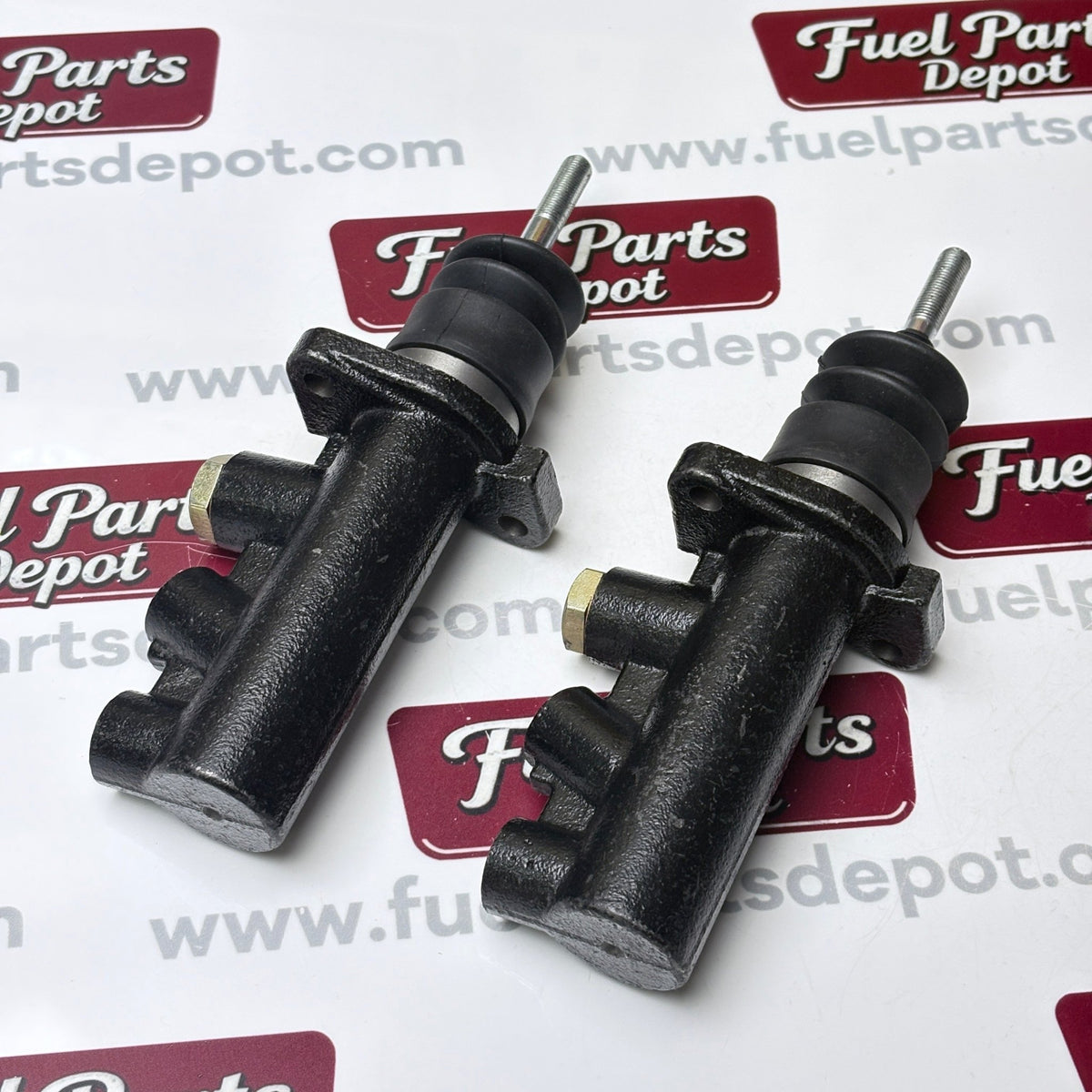 2 Pcs Master Brake Cylinder 182445A1 D143162 D141150 for Case 580K 580L 580M 580SL 580SM 570LXT 570MXT 585G 590SL Backhoe Loader - Fuel Parts Depot