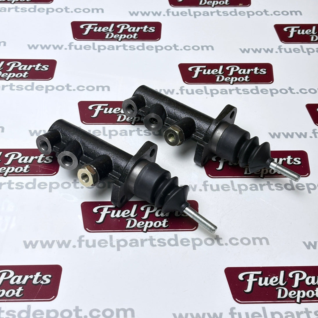 2 Pcs Master Brake Cylinder 182445A1 D143162 D141150 for Case 580K 580L 580M 580SL 580SM 570LXT 570MXT 585G 590SL Backhoe Loader - Fuel Parts Depot