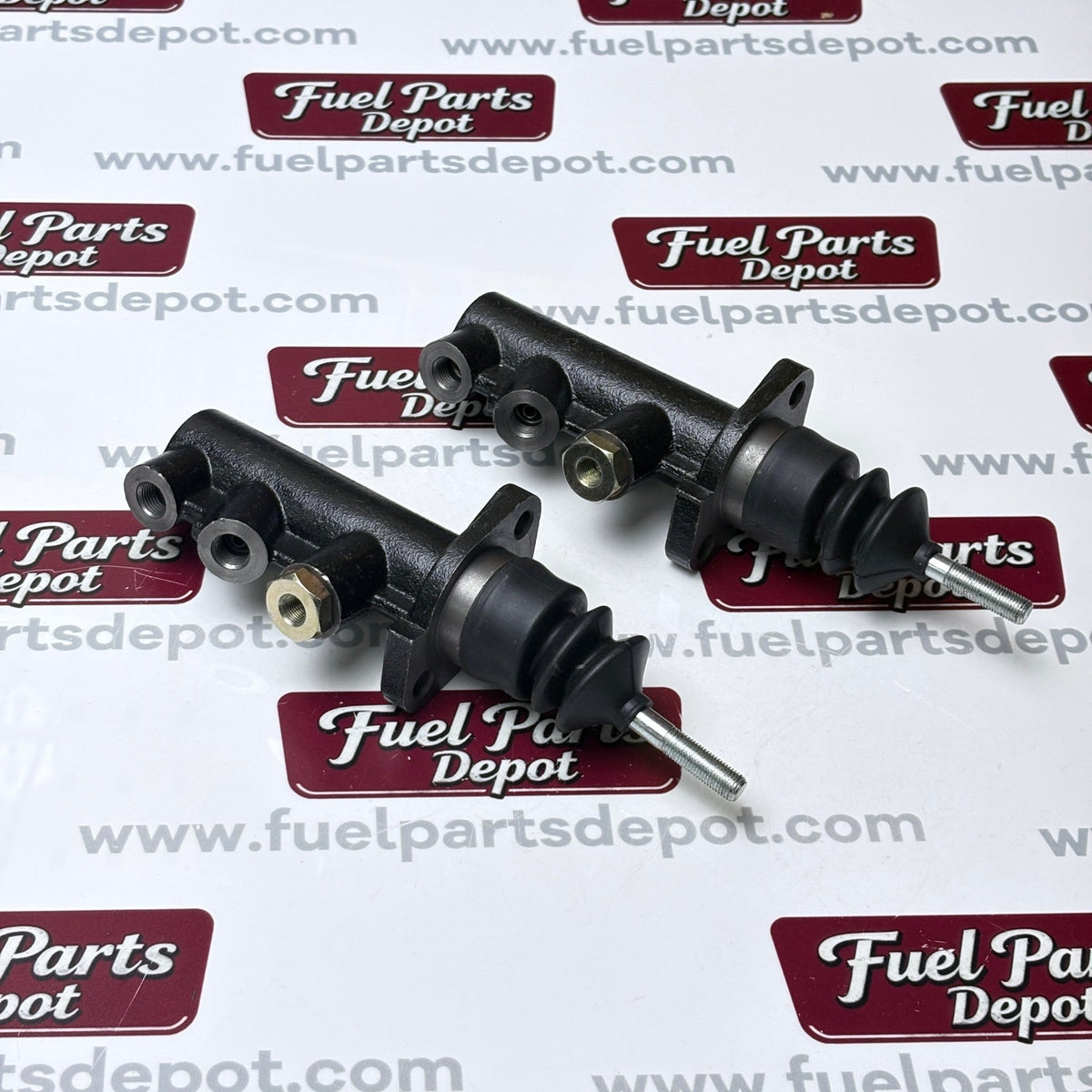 2 Pcs Master Brake Cylinder 182445A1 D143162 D141150 for Case 580K 580L 580M 580SL 580SM 570LXT 570MXT 585G 590SL Backhoe Loader - Fuel Parts Depot