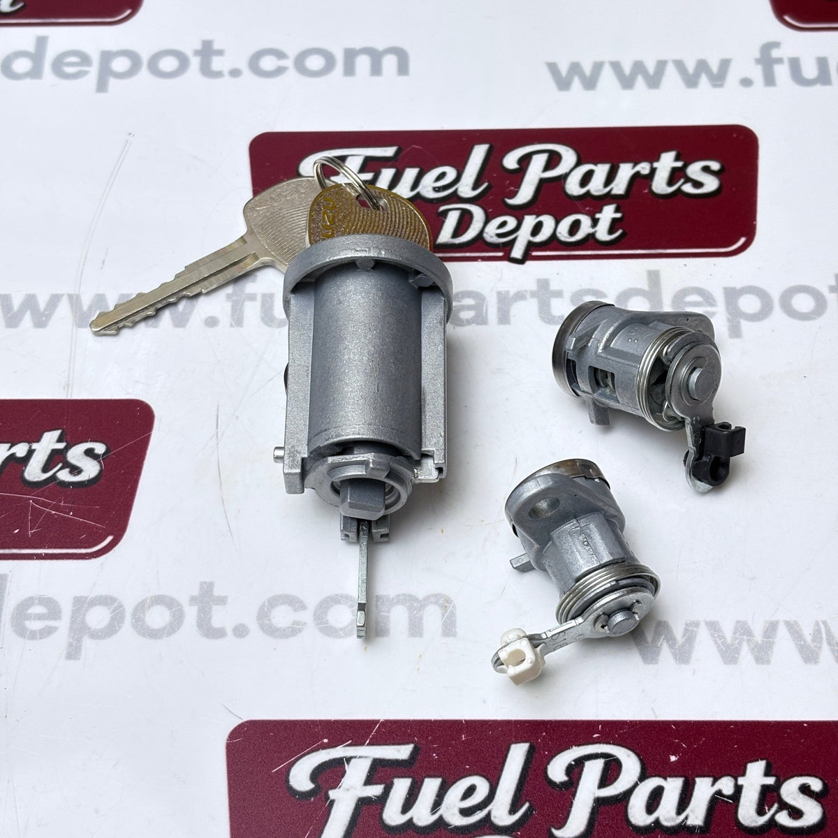 Cylinder Set Lock 8982011610 8-98201161-0 for Isuzu 700P NPR NQR FVR FTR FRR FSR FXZ - Fuel Parts Depot
