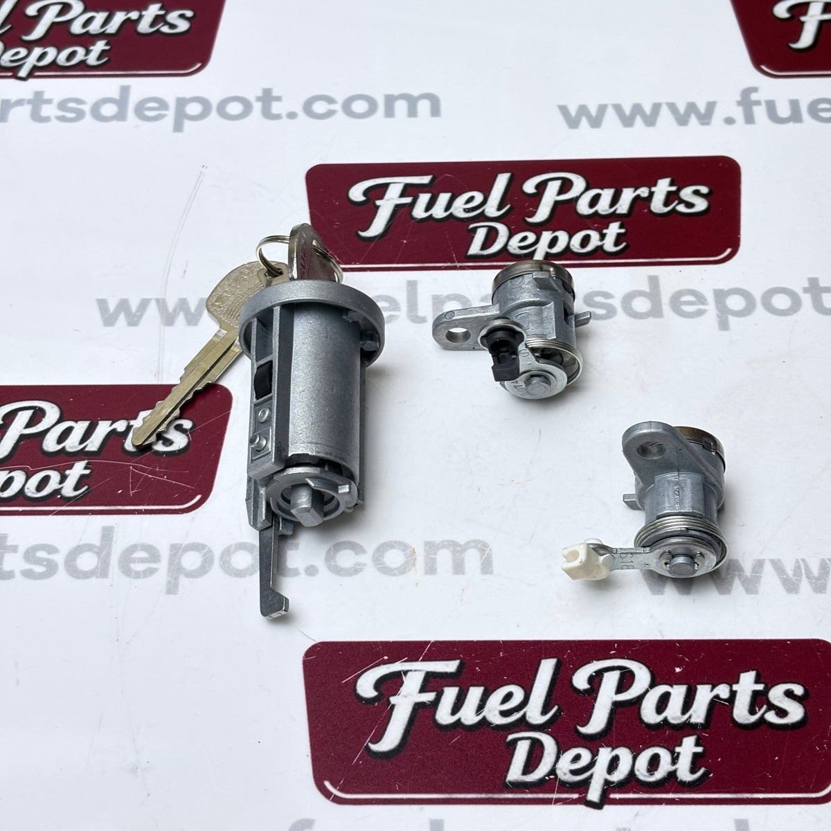 Cylinder Set Lock 8982011610 8-98201161-0 for Isuzu 700P NPR NQR FVR FTR FRR FSR FXZ - Fuel Parts Depot