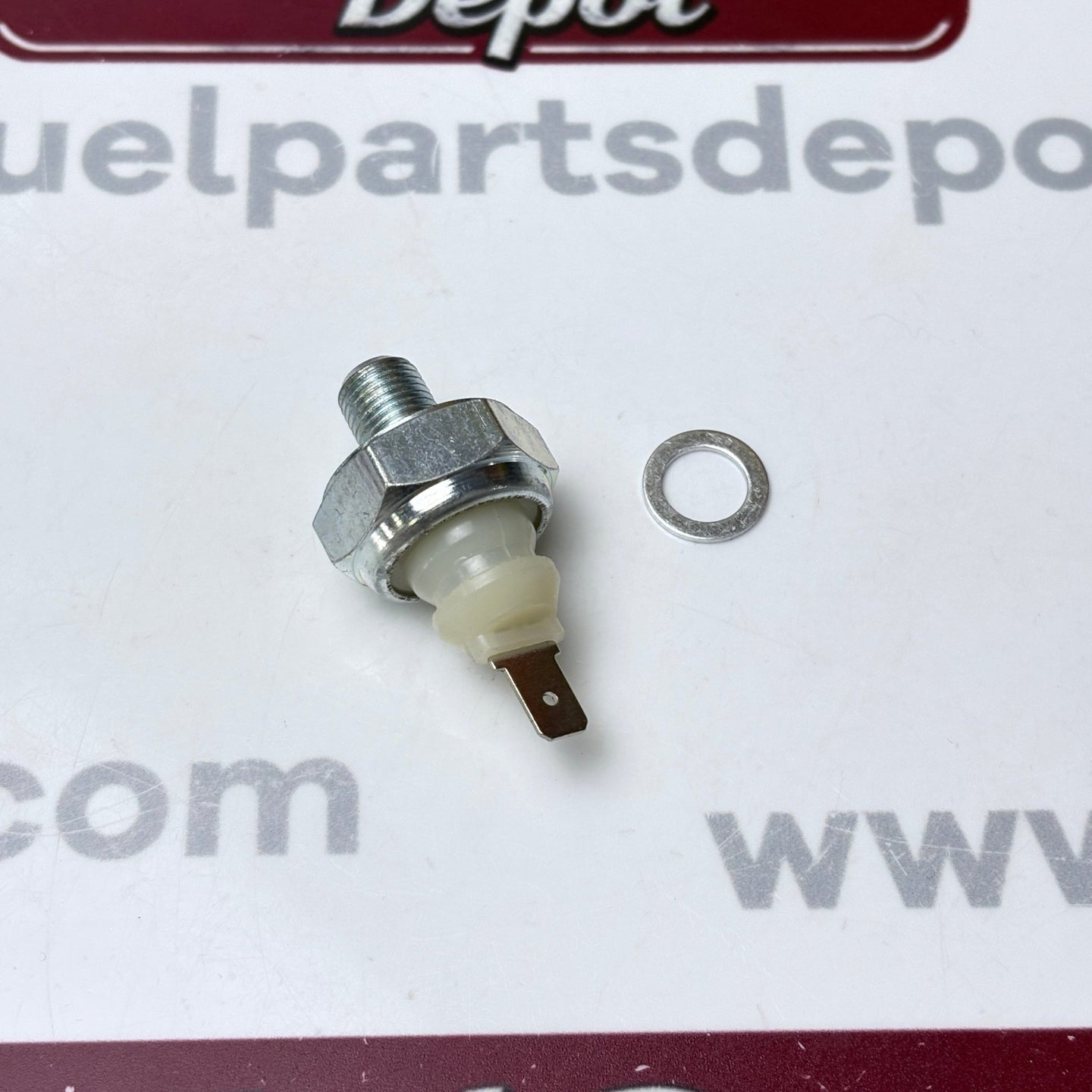 New Oil Pressure Switch 31A90-00601 for Mitsubishi L3E L2E Engine CAT Gehl Manitou Terex Wacker Neuson - Fuel Parts Depot